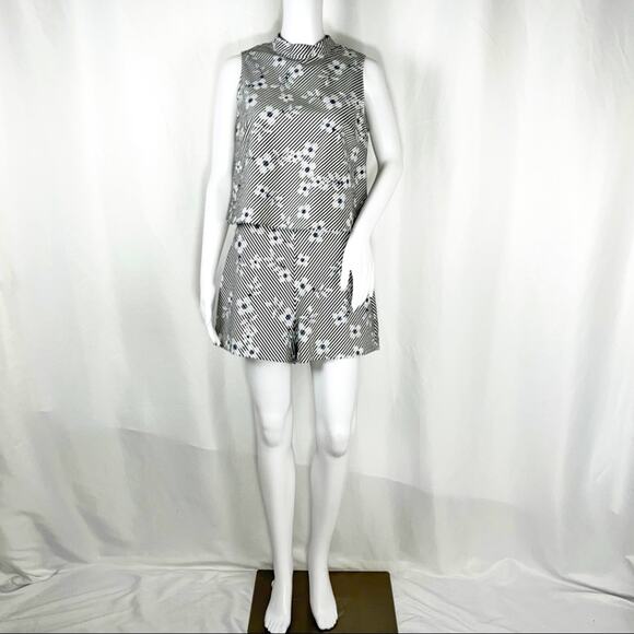 After Market White Black Stripe &Daisy Print Sleeveless High Neck Romper SzS NWT - Picture 1 of 16
